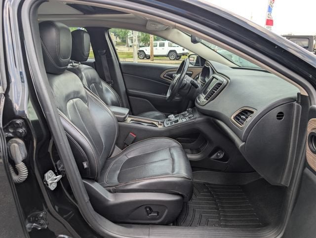 2015 Chrysler 200 C