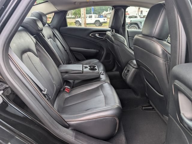 2015 Chrysler 200 C