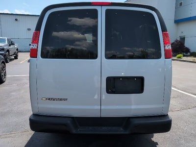 2024 Chevrolet Express Passenger 3500 1LS