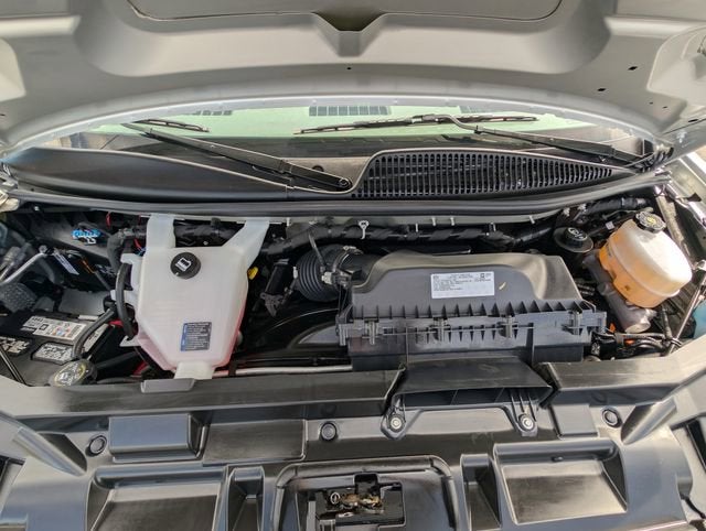 2024 Chevrolet Express Passenger 3500 1LS