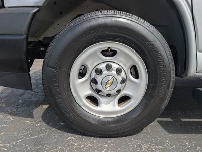 2024 Chevrolet Express Passenger 3500 1LS