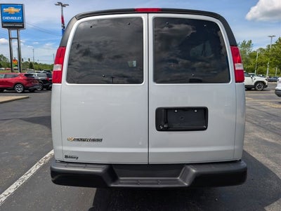 2024 Chevrolet Express Passenger 3500 1LS