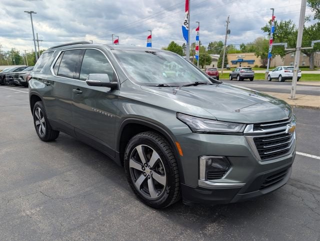 2023 Chevrolet Traverse LT Leather