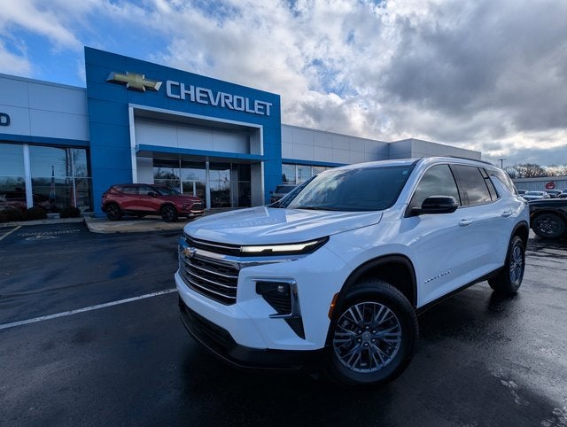 2025 Chevrolet Traverse LT