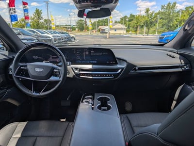 2024 Cadillac LYRIQ Luxury 2