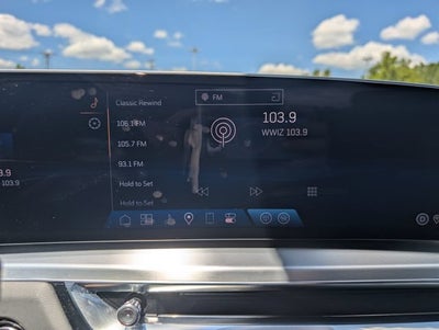 2024 Cadillac LYRIQ Luxury 2