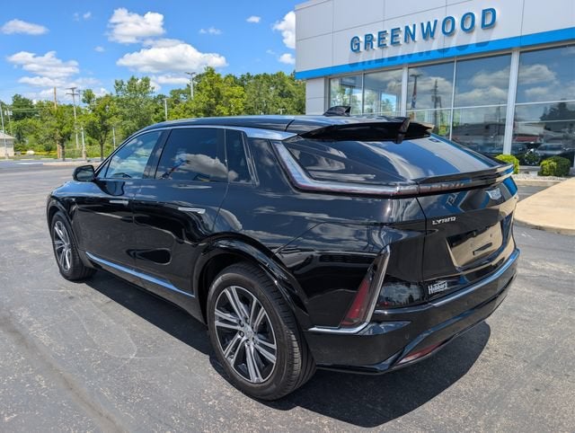 2024 Cadillac LYRIQ Luxury 2