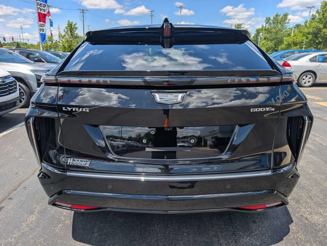 2024 Cadillac LYRIQ Luxury 2