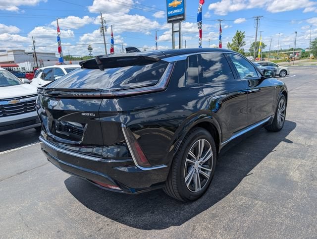 2024 Cadillac LYRIQ Luxury 2