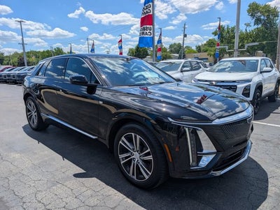2024 Cadillac LYRIQ Luxury 2