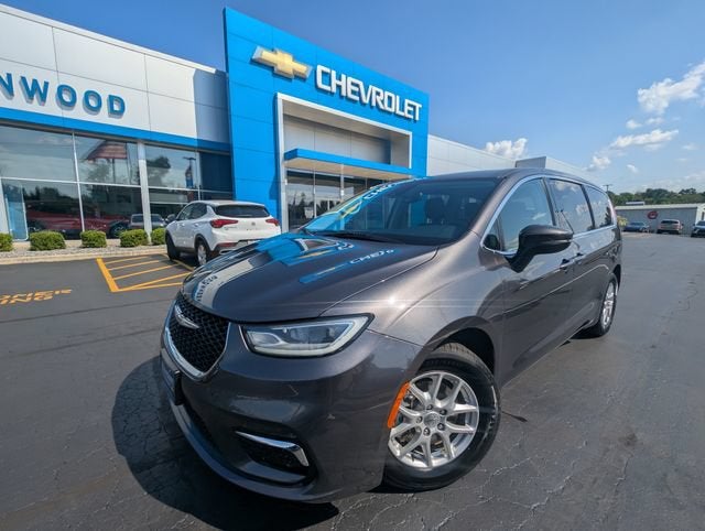 2023 Chrysler Pacifica Touring L