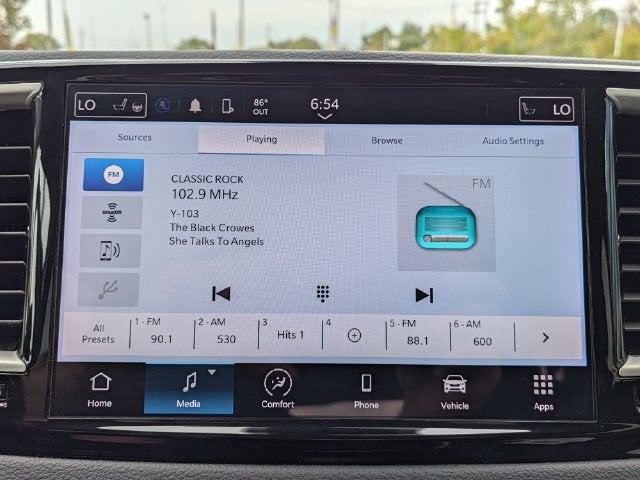 2024 Chrysler Pacifica Touring L
