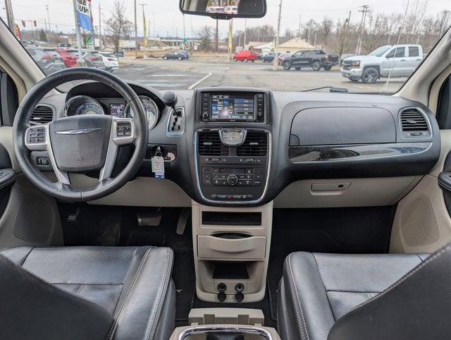 2015 Chrysler Town & Country Touring