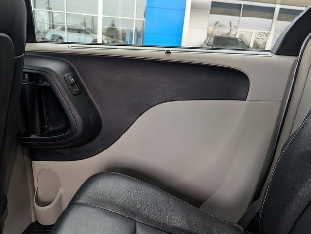 2015 Chrysler Town & Country Touring