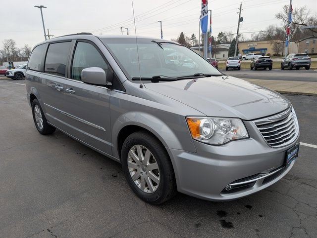 2015 Chrysler Town & Country Touring
