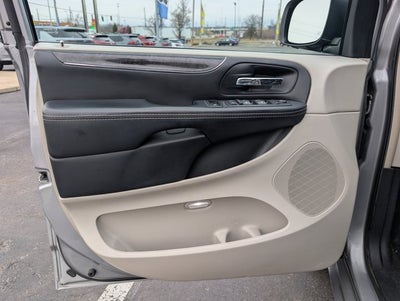 2015 Chrysler Town & Country Touring