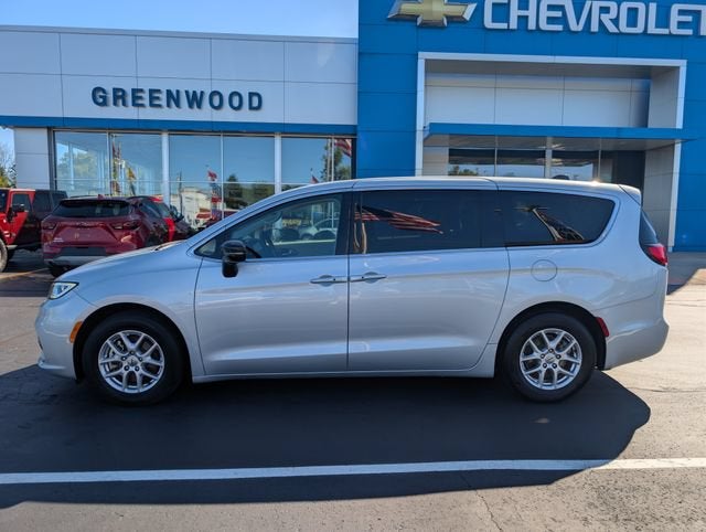2024 Chrysler Pacifica Touring L