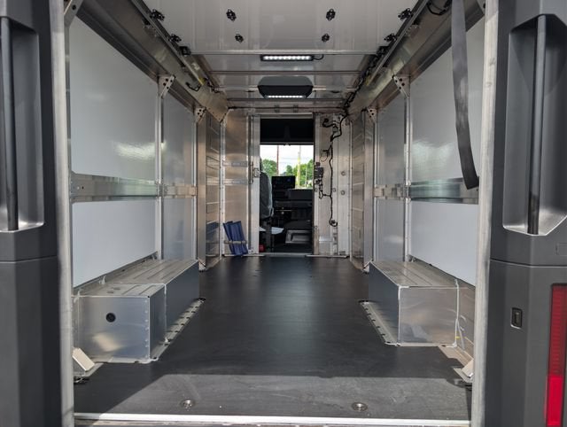 2024 BrightDrop Zevo 600 EJY