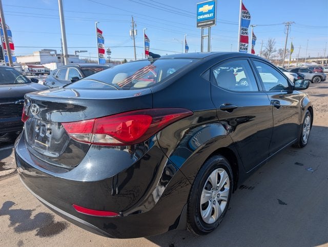 2016 Hyundai Elantra SE