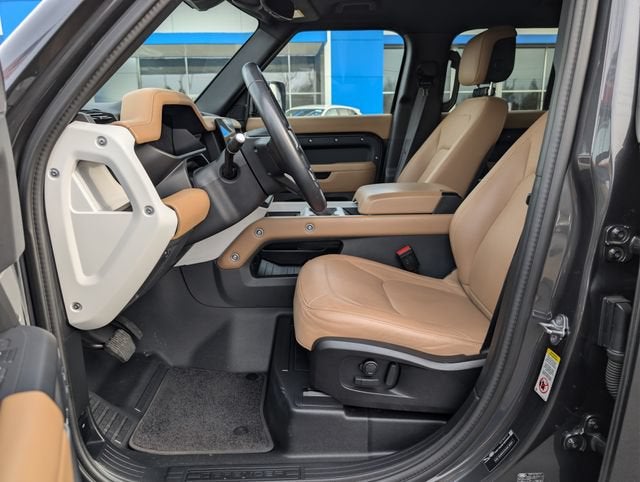 2025 Land Rover Defender S