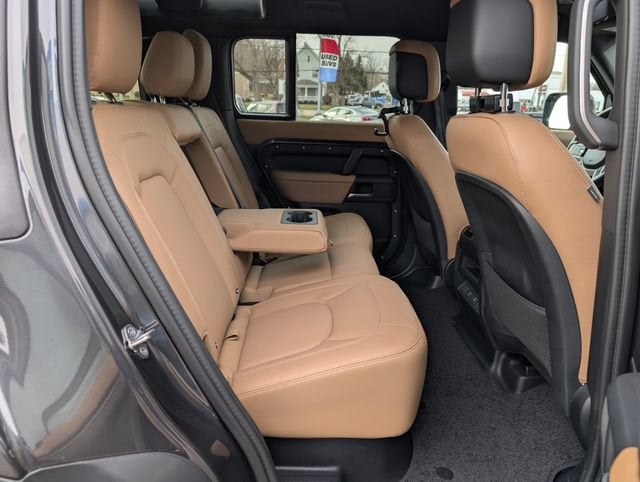 2025 Land Rover Defender S
