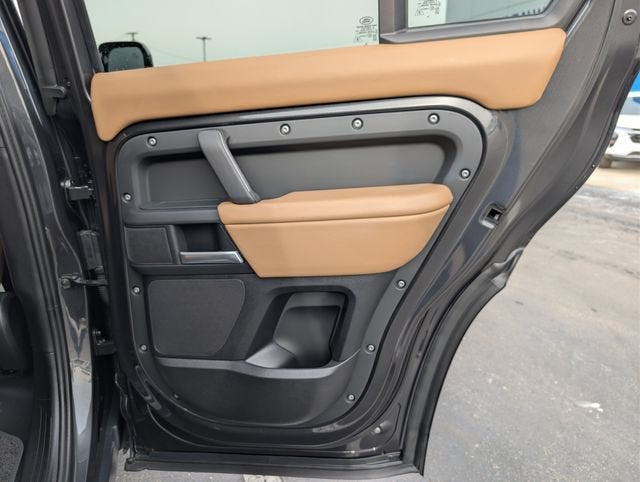 2025 Land Rover Defender S