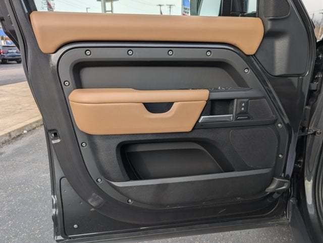 2025 Land Rover Defender S