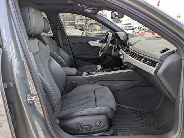 2023 Audi A4 Sedan S line Prestige